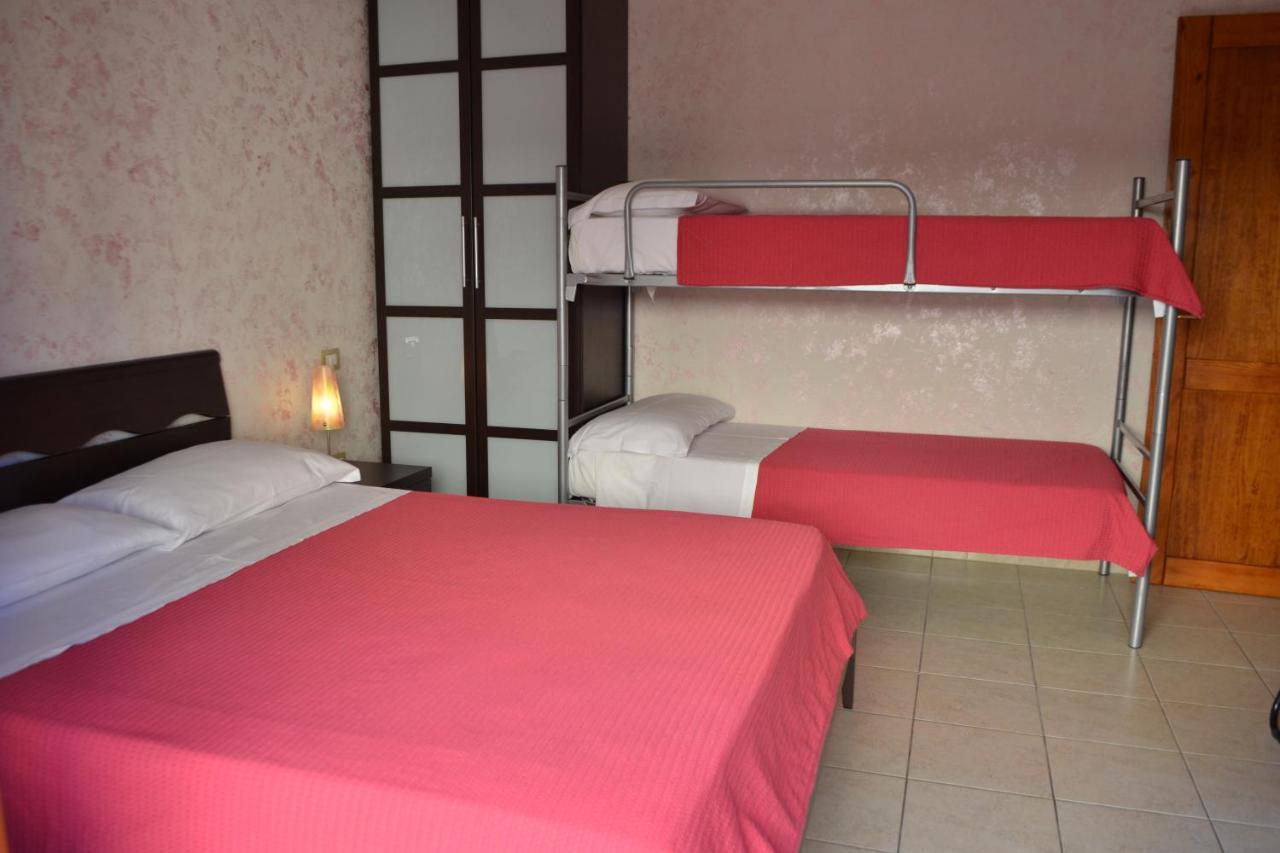Sa Marina Bed & Breakfast La Caletta Exterior foto